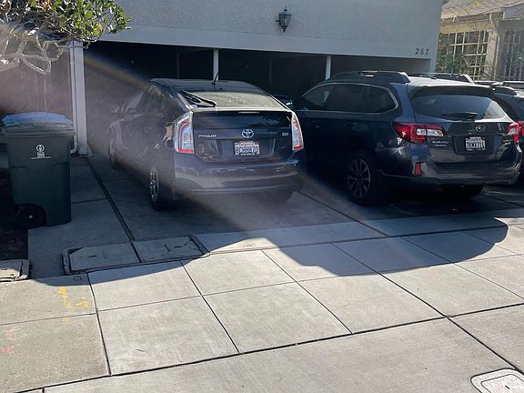 3rd image of 267 College Ave #271