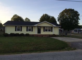 7 Stevenson Rd, Taylors, SC 29687