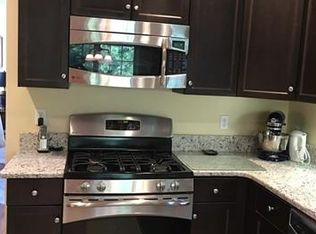 4 Marble Faun Ln, Windsor, CT 06095