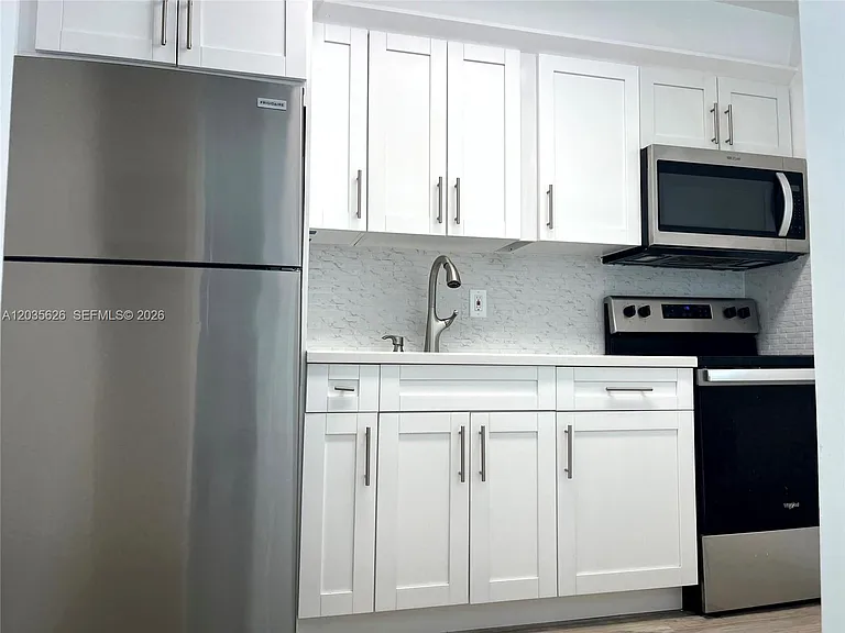 802 NW 87th Ave #321 — Photo 35