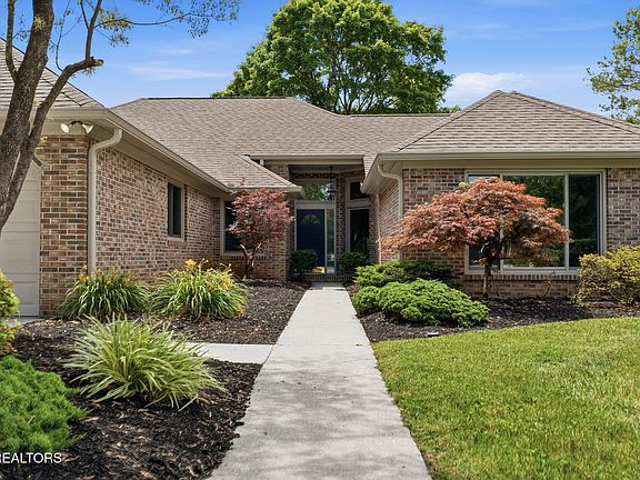 5th image of 452 Mariner Point Dr