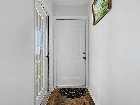 4th image of 4230 Pinehurst Circle #K-7