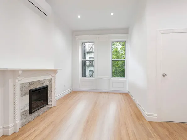 228 West 136th Street image 17 of 22