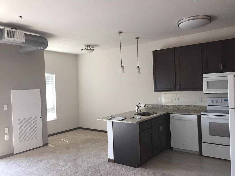 1st image of 425 W Washington Ave APT 309