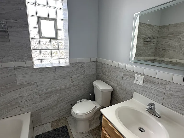 3626 W Polk St — Photo 9