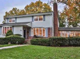 38 Sherwood Dr, Ramsey, NJ 07446