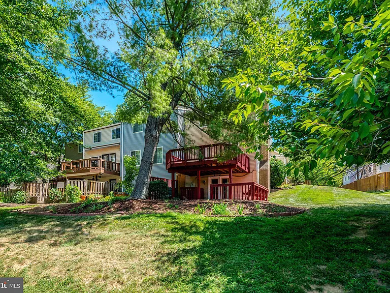 2920 Montauk Ct — Photo 43