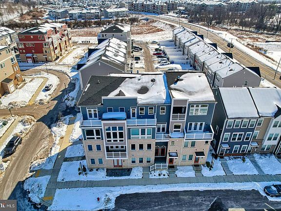 4th image of 710 Iron Forge Rd Unit B