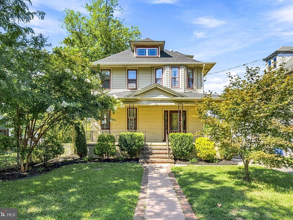 1st image of 809 Collings Ave