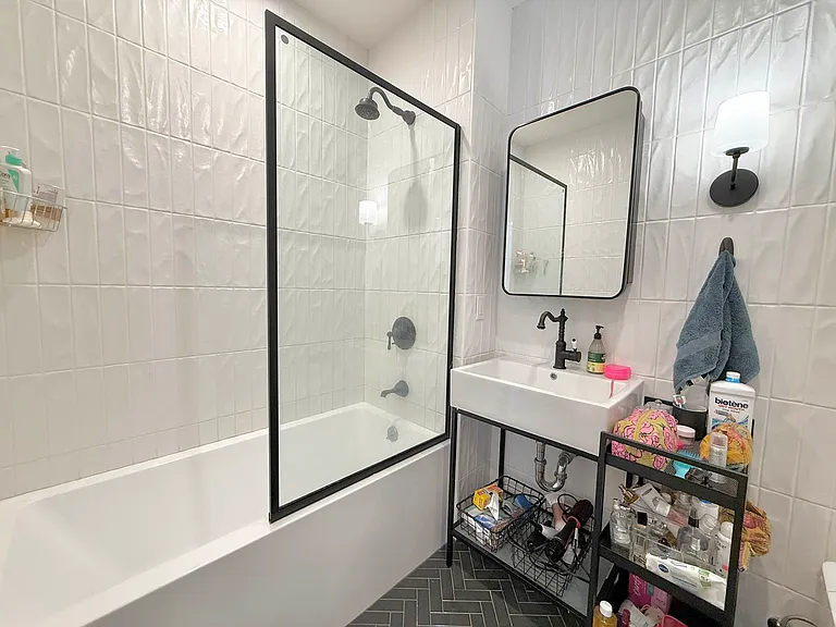 270 Sullivan Pl #2C — Photo 7