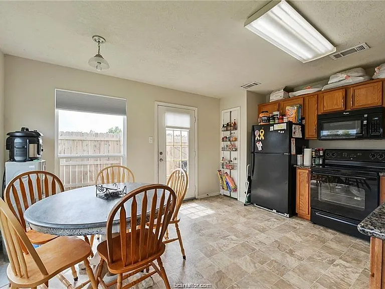 4001 Southern Trace Ct — Photo 4