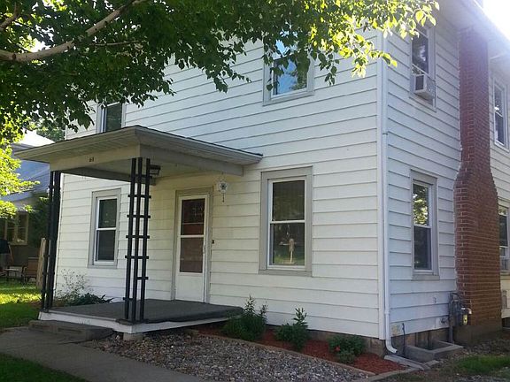 3rd image of 611 N Locust St