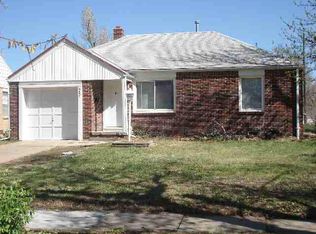 4037 Regents Ln, Wichita, KS 67208