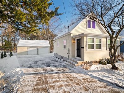 1432 Dean St, St Charles, IL, 60174