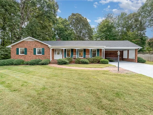 5306 Fieldbrook Dr, Greensboro, NC 27455