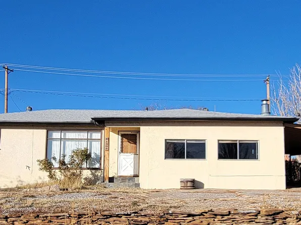 1406 Red Rock Dr, Gallup, NM 87301
