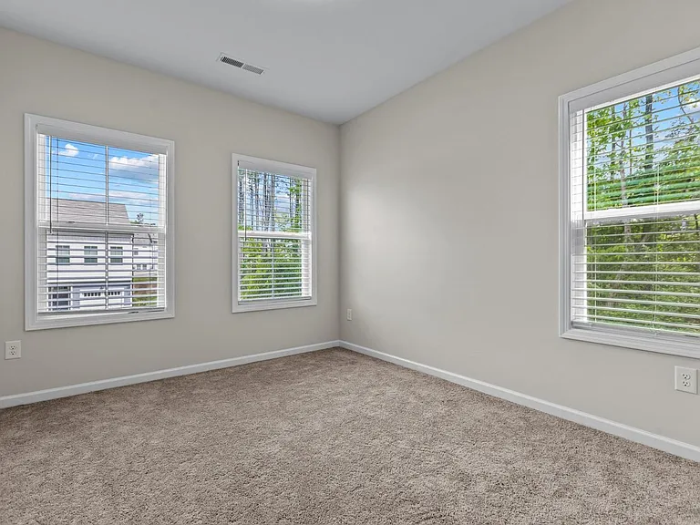 812 Star Ridge Dr — Photo 32