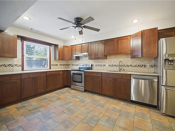 5th image of 4865 Halwell Dr