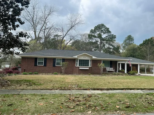 416 S Kennedy St, Metter, GA 30439