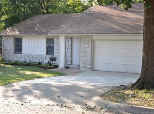 2930 W 62nd St S, Tulsa, OK 74132