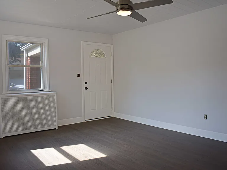 905 Burchfield Rd — Photo 11