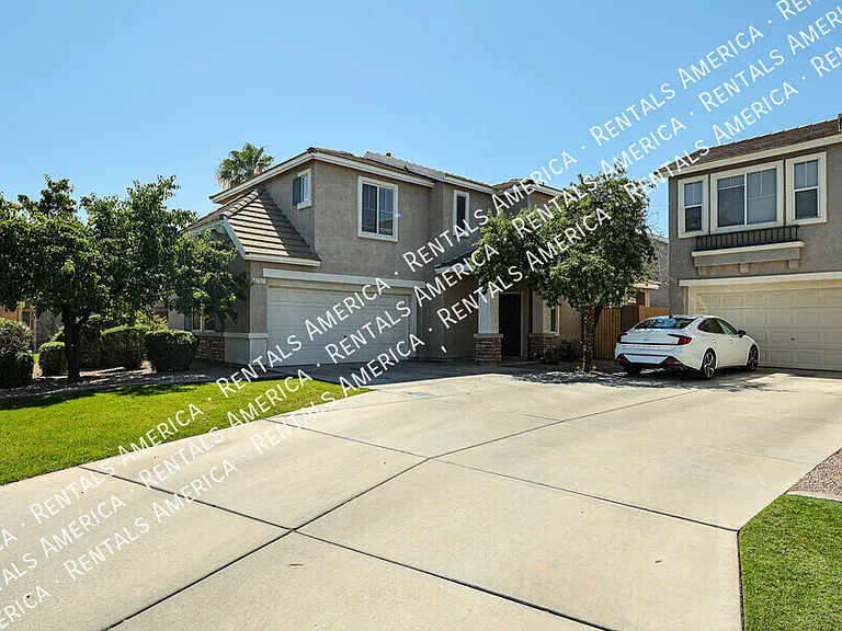 8757 E Lomita Ave — Photo 3