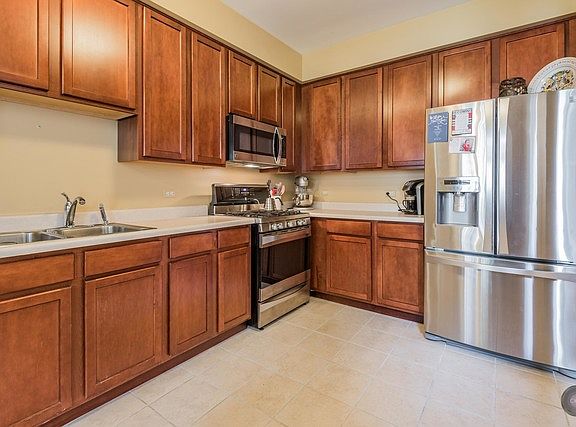 5th image of 2307 Sheehan Dr #2307
