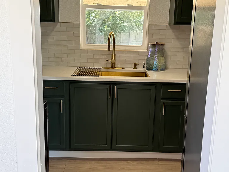 1850 W 50th Ave — Photo 2