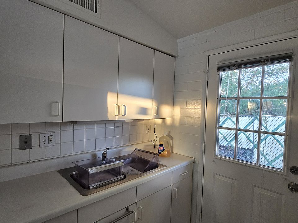 Clean Kitchen