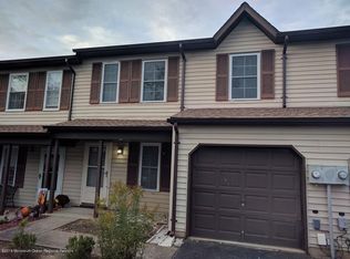 21 Mariners Cv, Freehold, NJ 07728