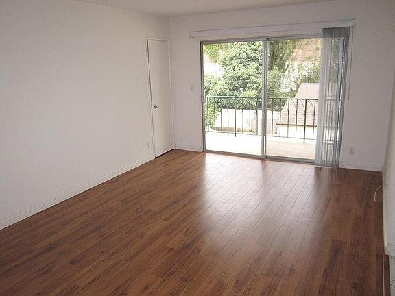 3rd image of 11224 Richland Ave APT 4