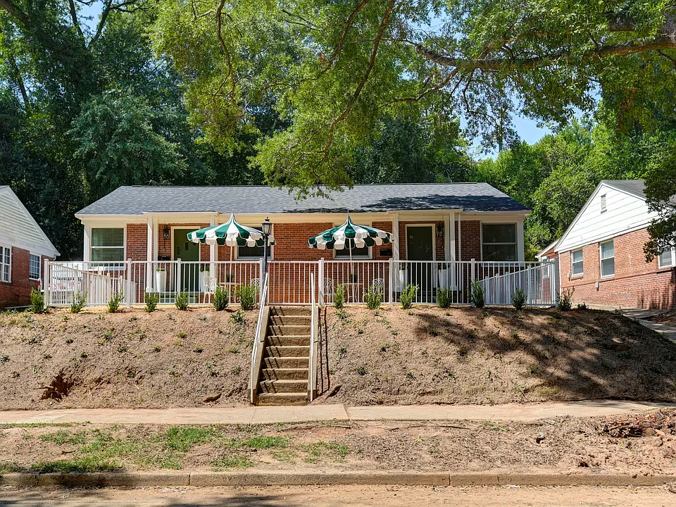 405 Waccamaw Ave #1