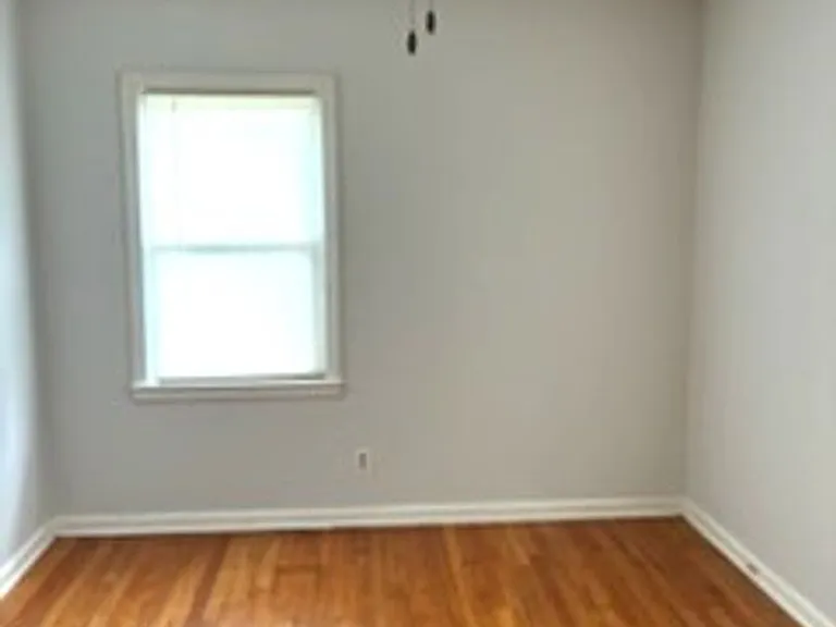 275 Nightingale Dr — Photo 8