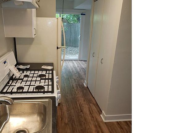 4th image of 5565 Allemong Dr