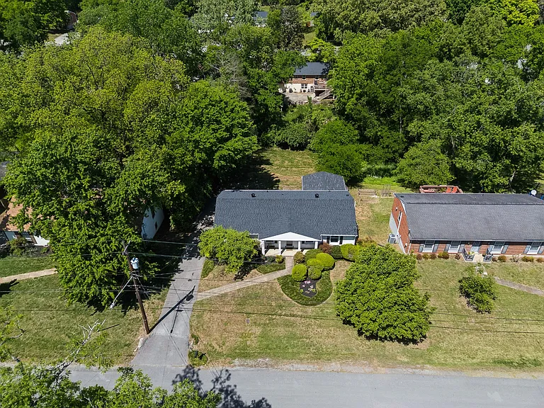 340 Binkley Dr — Photo 30