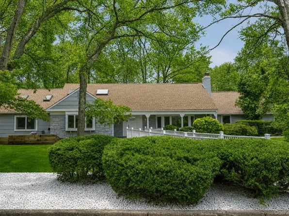 2 Westbourne Lane, Melville, NY 11747