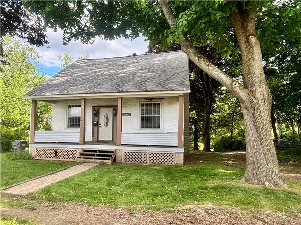 1713 W 8th St, Beaver Falls, PA 15010