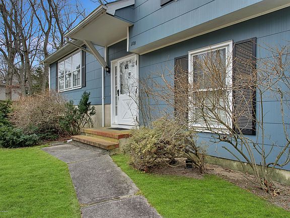 4th image of 108 Claire Dr