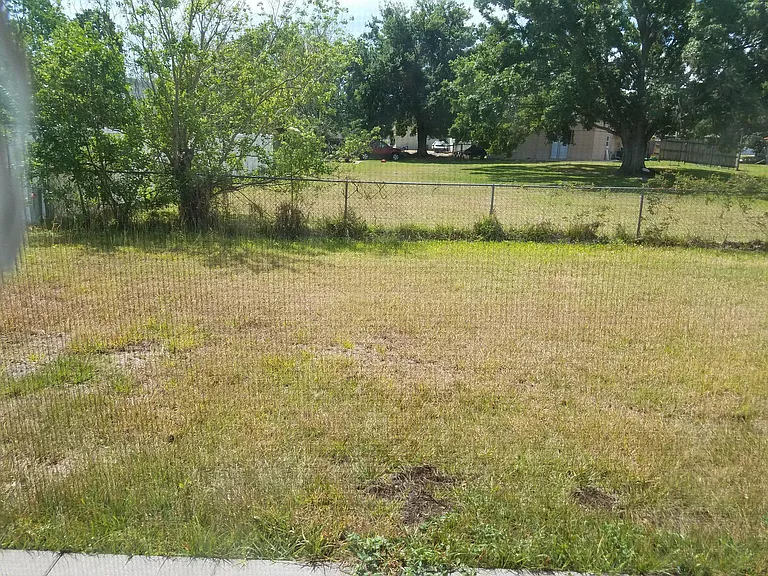 995 Windway Cir — Photo 17