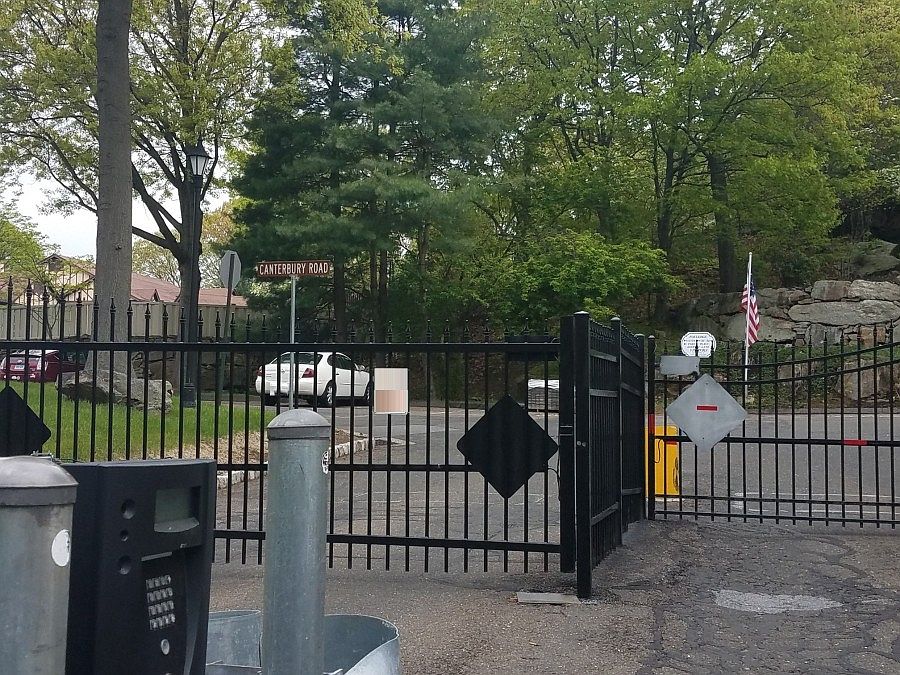 2nd image of 27 Canterbury Rd