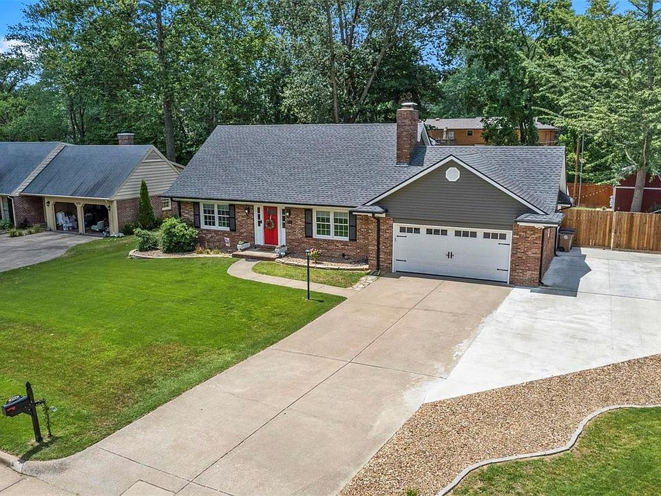 1st image of 1713 Brookwood Dr