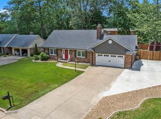 1713 Brookwood Dr, Cape Girardeau, MO 63701