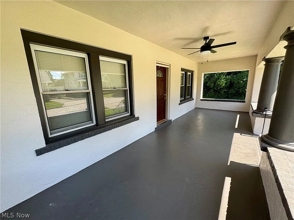 3 bed, 1.5 bath, 1070 sqft, $1,800 — Photo 4