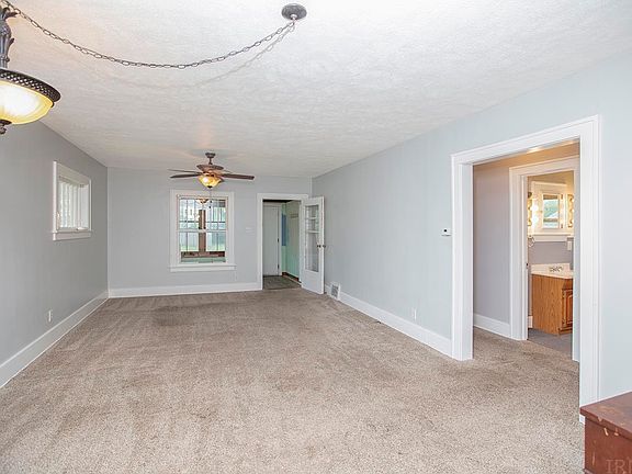 4th image of 2723 Roosevelt Ave