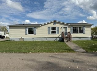 1306 Duchess Ln, Alden, NY 14004