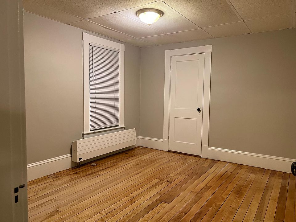 1st image of 186 Beech St APT 2