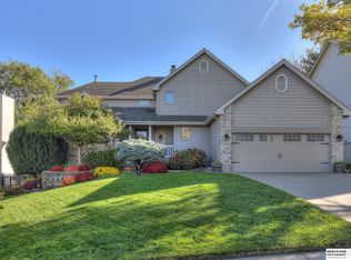 1405 N 160th St, Omaha, NE 68118