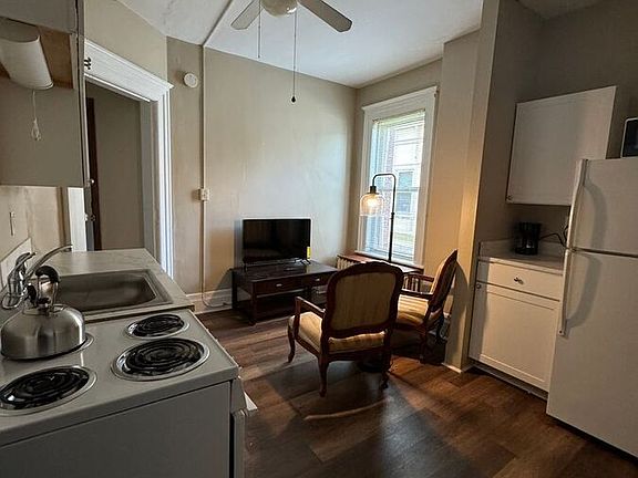 4th image of 440 W 10th St APT 7