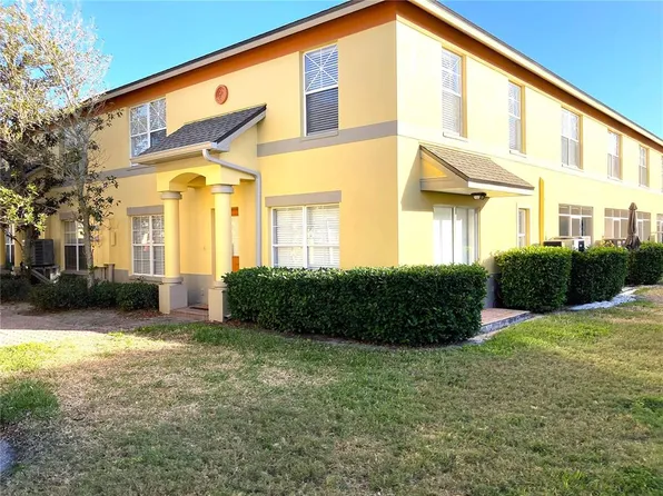 3863 Island Way St, Saint Petersburg, FL 33705