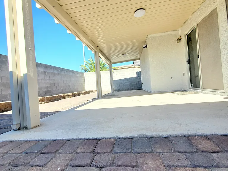8378 Cool Creek Ave — Photo 12